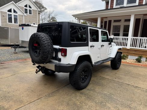 Used 2017 Jeep Wrangler Unlimited Sahara w/ Connectivity Group image 2