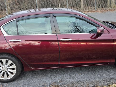 Used 2014 Honda Accord EX image 2