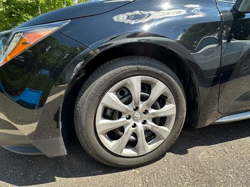 Used 2024 Toyota Corolla LE FWD image 8