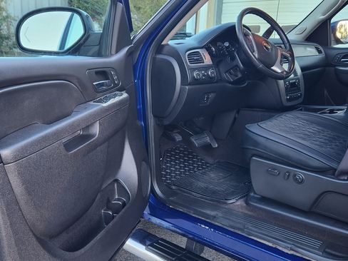 Used 2013 Chevrolet Silverado 2500 LTZ w/ LTZ Plus Package image 6