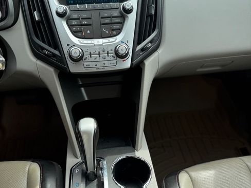 Used 2010 Chevrolet Equinox LTZ image 10