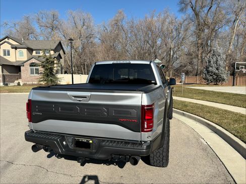 Used 2019 Ford F150 Raptor w/ Equipment Group 802A Luxury image 8