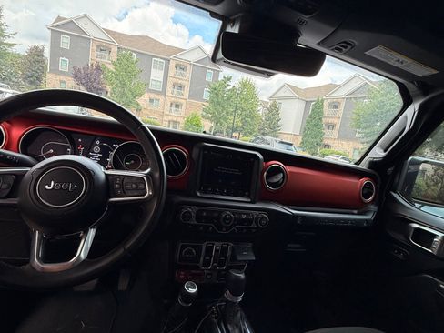 Used 2019 Jeep Wrangler Unlimited Rubicon AWD/4WD image 4