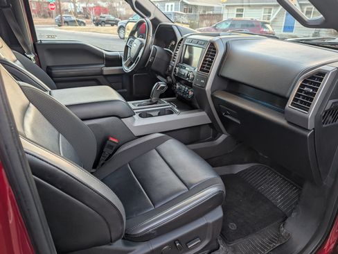 Used 2019 Ford F150 Raptor w/ Equipment Group 802A Luxury image 8