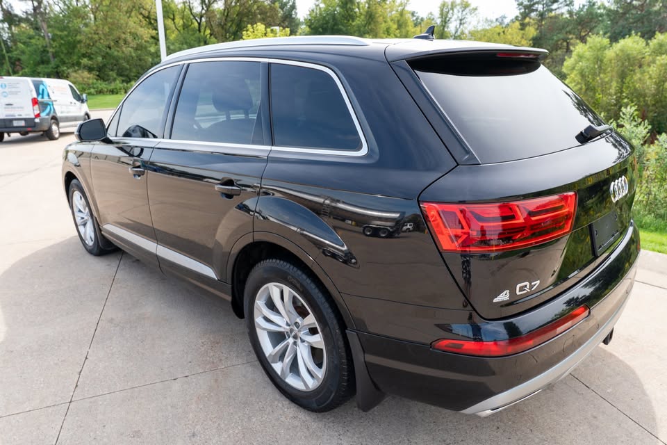 Used 2018 Audi Q7 3.0T Premium Plus AWD/4WD image 5