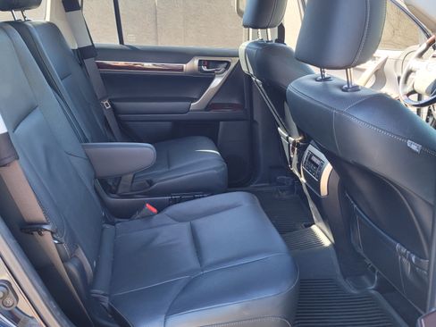 Used 2019 Lexus GX 460 Premium image 9