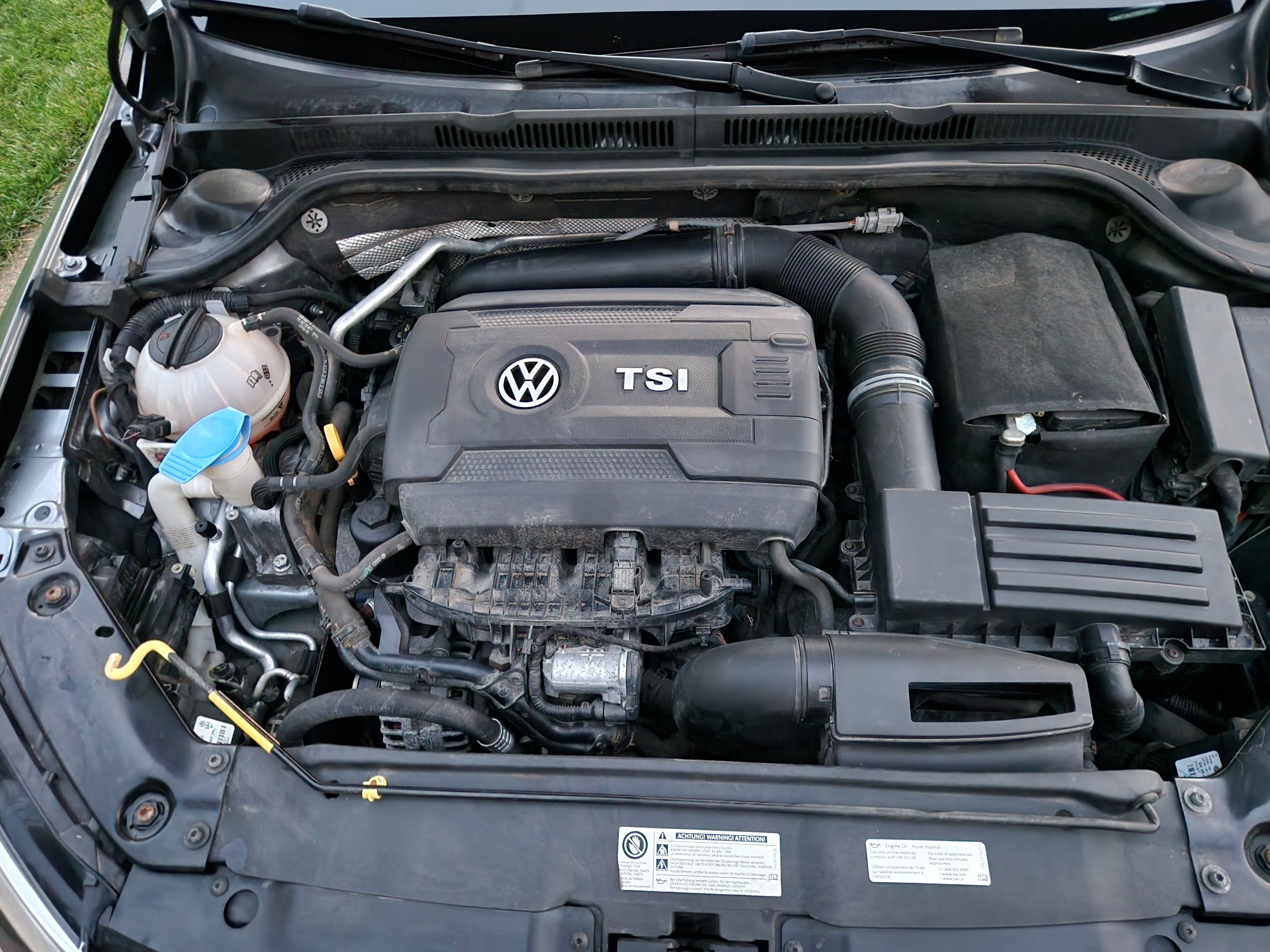 Used 2017 Volkswagen Jetta GLI FWD image 25