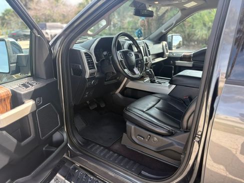 Used 2018 Ford F150 Lariat RWD image 21