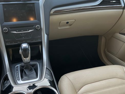 Used 2014 Ford Fusion SE w/ Equipment Group 502A image 12