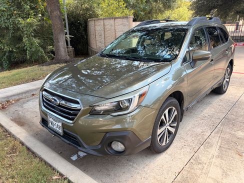 Used 2018 Subaru Outback 2.5i Limited AWD/4WD image 4