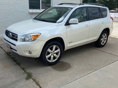 Used 2008 Toyota RAV4 Limited AWD/4WD image 5
