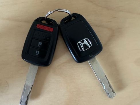 Used 2018 Honda Fit Sport image 8