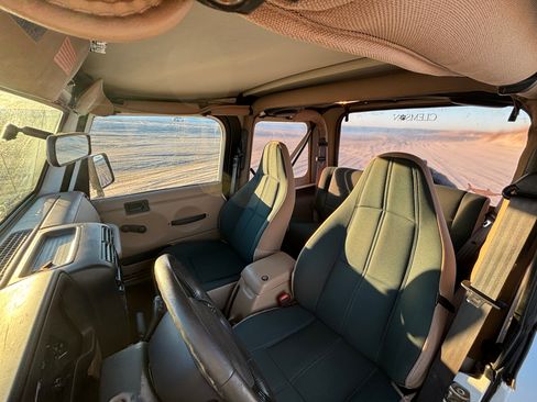 Used 1999 Jeep Wrangler Sahara image 6