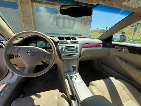 Used 2005 Toyota Solara SLE FWD image 11