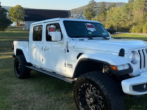 Used 2021 Jeep Gladiator Overland w/ Popular Equipment Package image 6