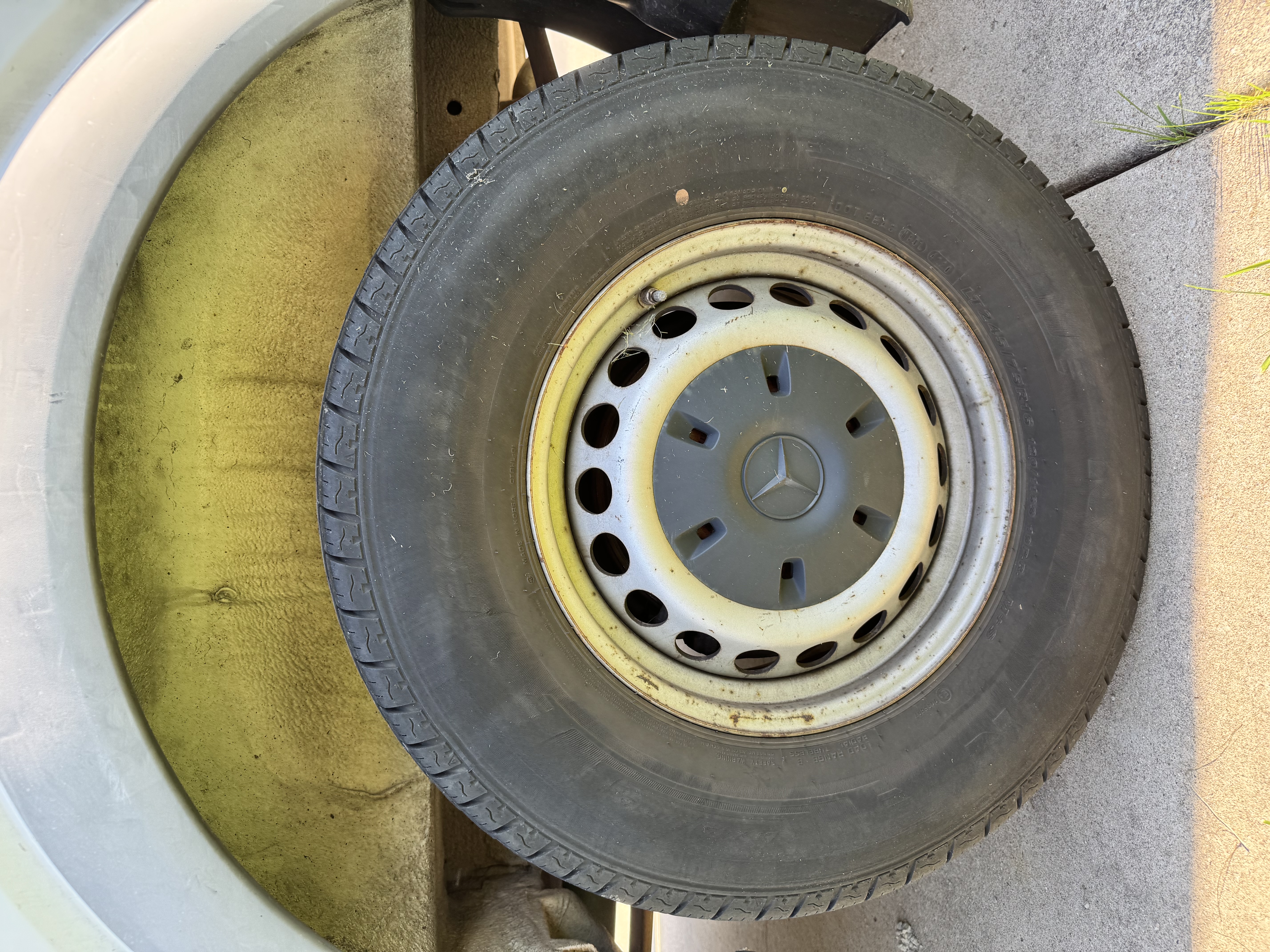 Used 2015 Mercedes-Benz Sprinter 2500 image 6