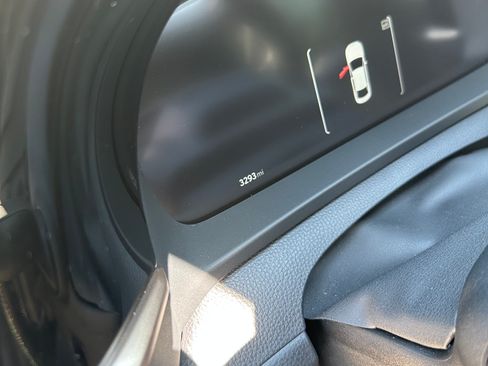 Used 2025 Toyota Crown Platinum image 11