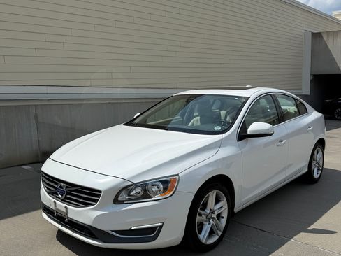 Used 2015 Volvo S60 T5 Premier FWD image 1