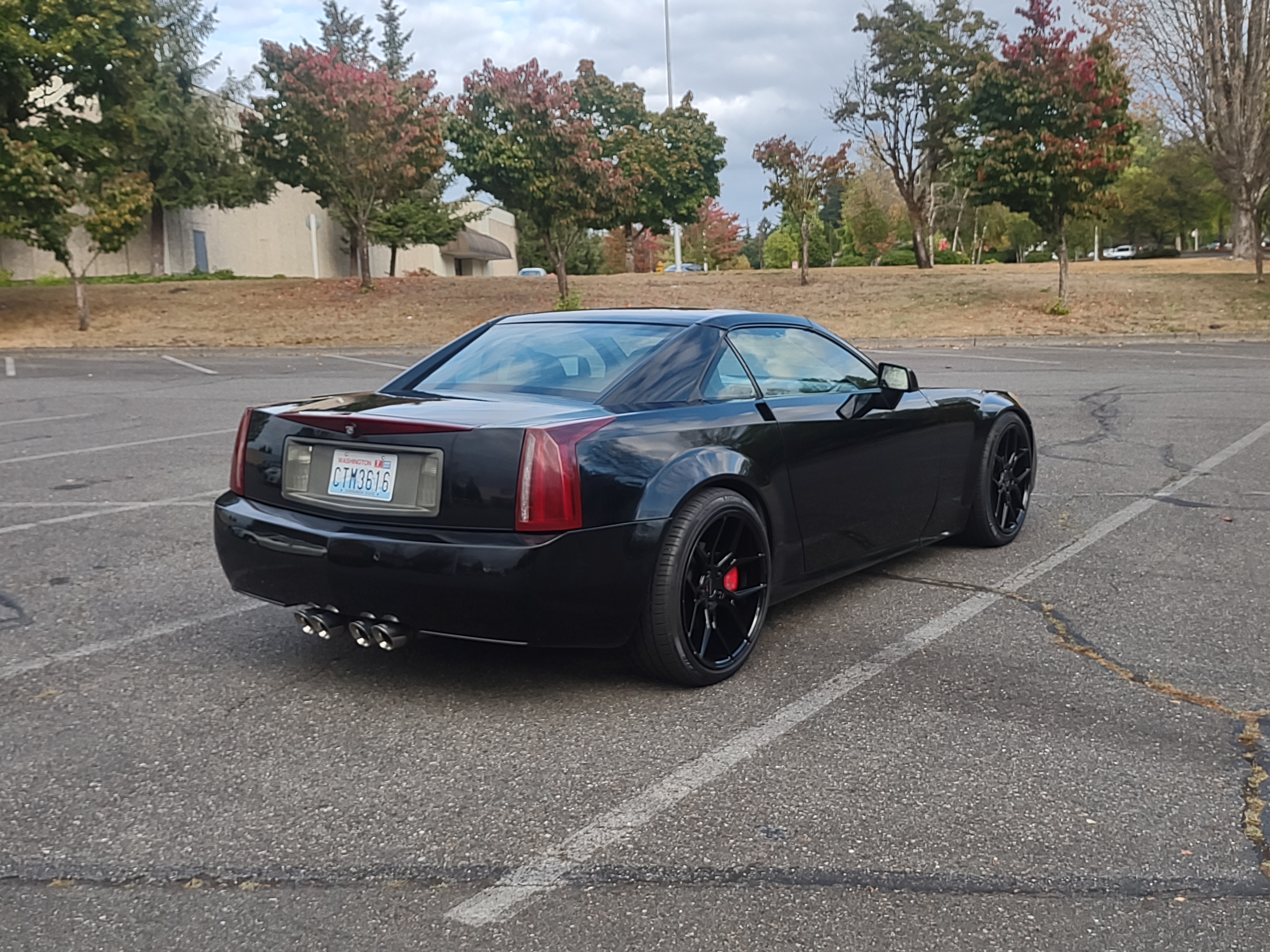 Used 2006 Cadillac XLR RWD image 13