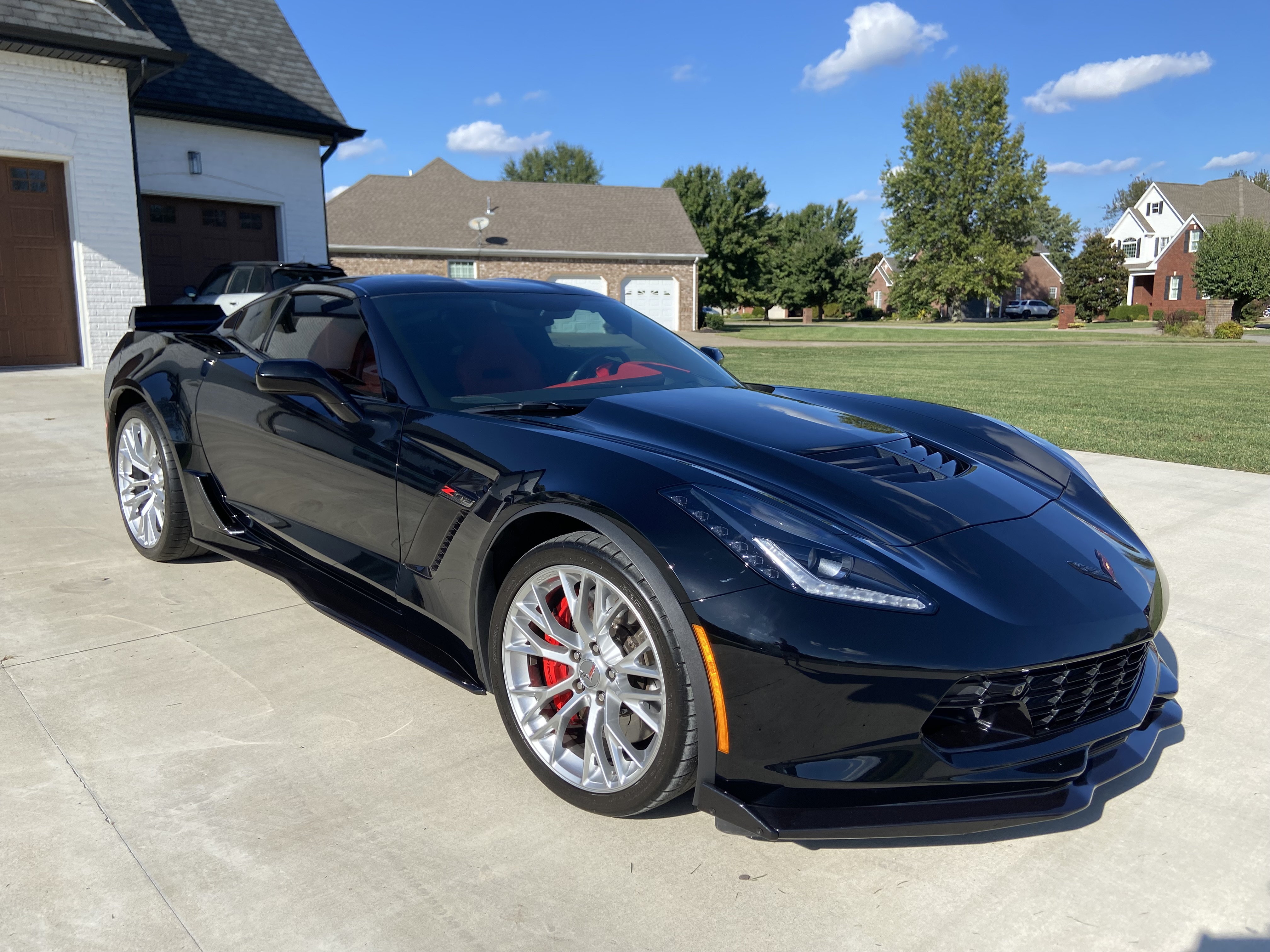 Used 2017 Chevrolet Corvette Z06 RWD image 9