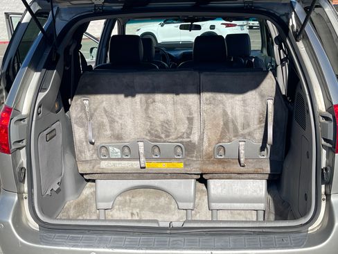 Used 2008 Toyota Sienna XLE Limited image 20