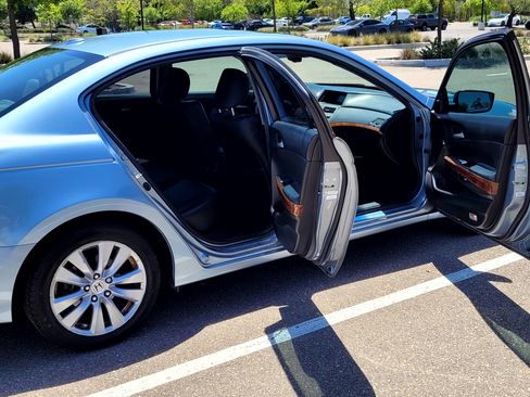 Used 2011 Honda Accord EX-L image 14