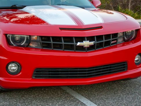Used 2010 Chevrolet Camaro SS w/ RS Package image 5