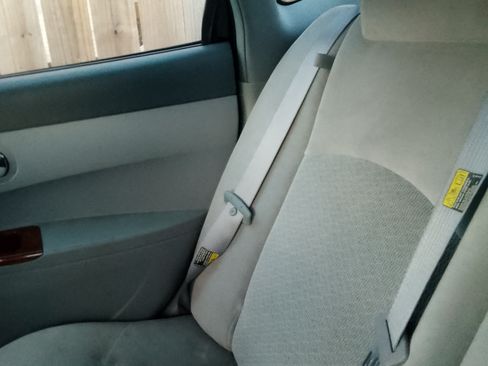 Used 2006 Buick LaCrosse CX image 14