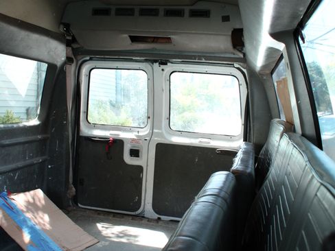 Used 2009 Ford E-250 and Econoline 250 RWD image 18