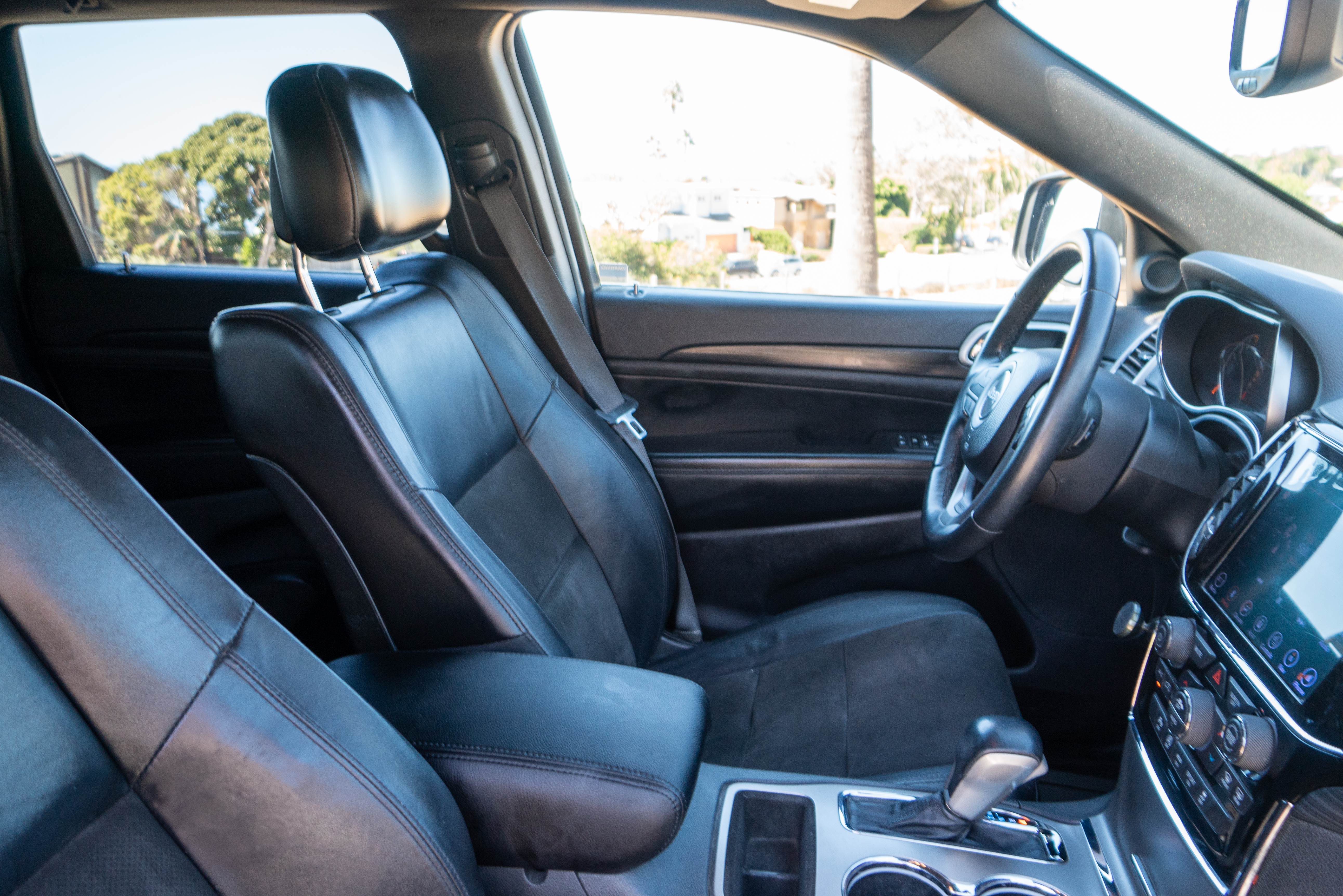 Used 2019 Jeep Grand Cherokee Altitude AWD/4WD image 26