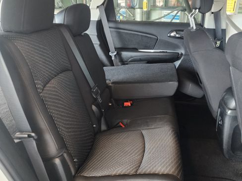 Used 2014 Dodge Journey SXT image 10