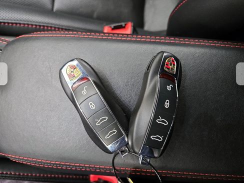 Used 2019 Porsche 718 Boxster GTS RWD image 4
