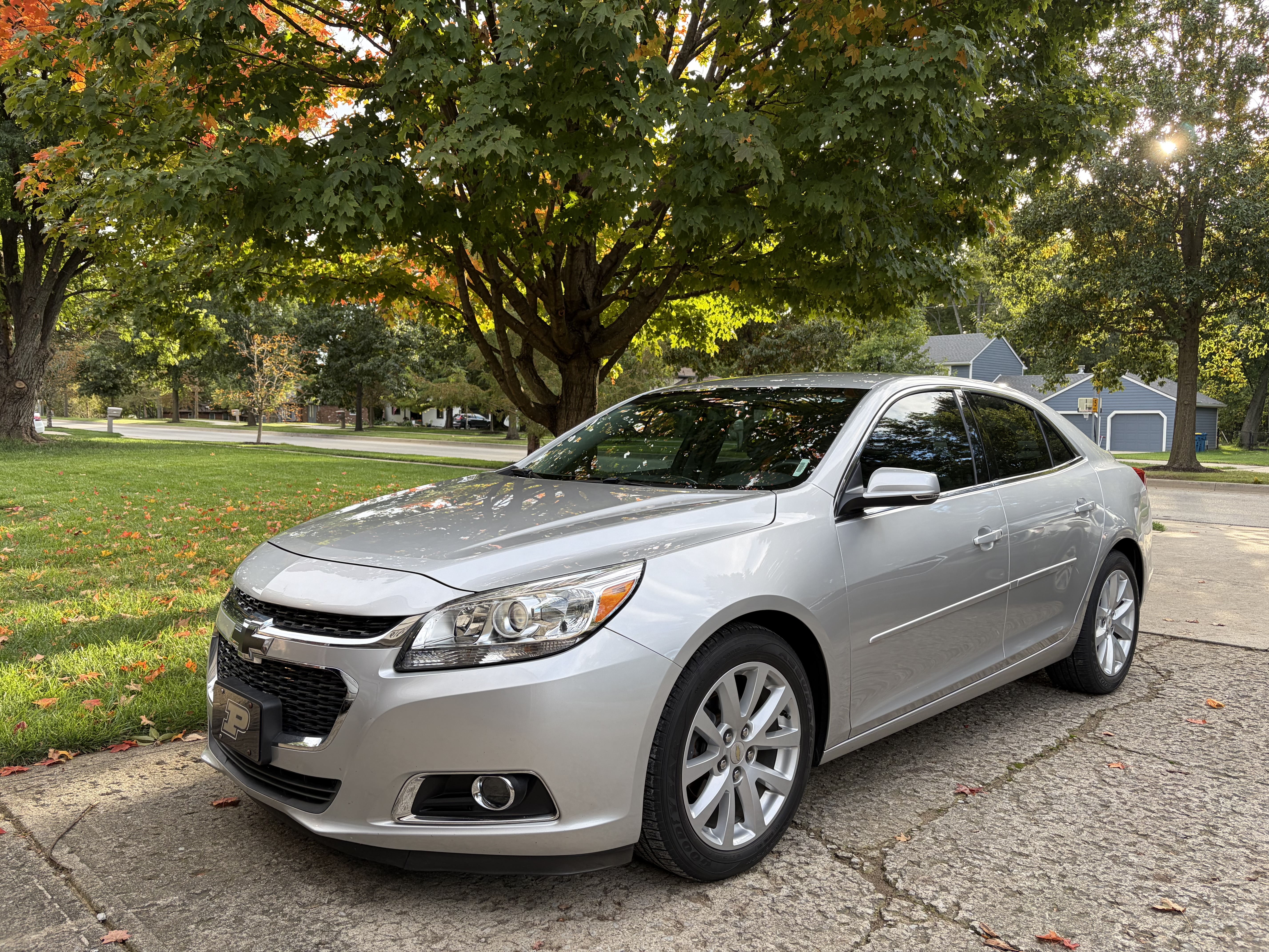 Used 2015 Chevrolet Malibu LT w/ Leather Package FWD image 1