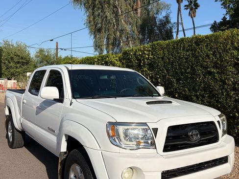 Used 2008 Toyota Tacoma PreRunner image 1