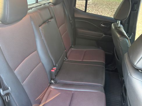 Used 2018 Honda Ridgeline Black Edition image 11