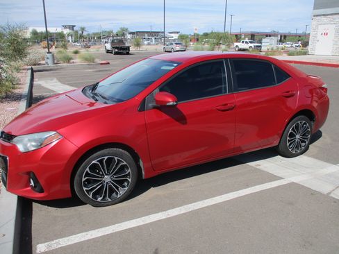 Used 2015 Toyota Corolla S image 5