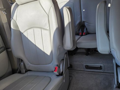 Used 2015 Buick Enclave Leather image 23