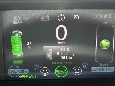 Used 2013 Chevrolet Volt Premium w/ Premium Trim Package FWD image 30