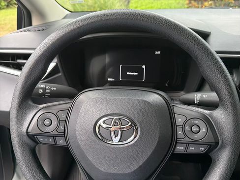 Used 2026 Toyota Corolla LE FWD image 2