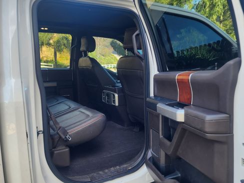 Used 2015 Ford F150 King Ranch w/ Equipment Group 601A Luxury image 5