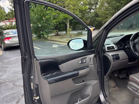 Used 2015 Honda Odyssey Touring image 12