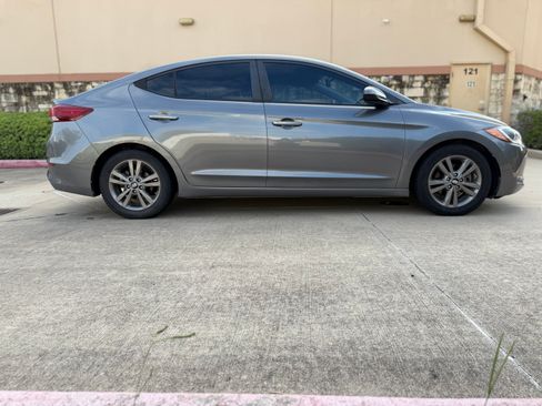 Used 2018 Hyundai Elantra SEL FWD image 1