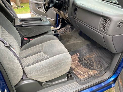 Used 2004 Chevrolet Silverado 1500 4x4 Extended Cab w/ Light Duty Power Package image 2