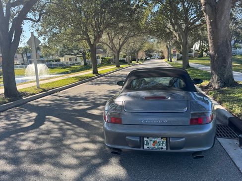 Used 2002 Porsche 911 Carrera 4 image 11