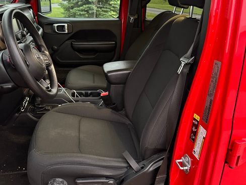 Used 2020 Jeep Wrangler Unlimited Sport AWD/4WD image 11