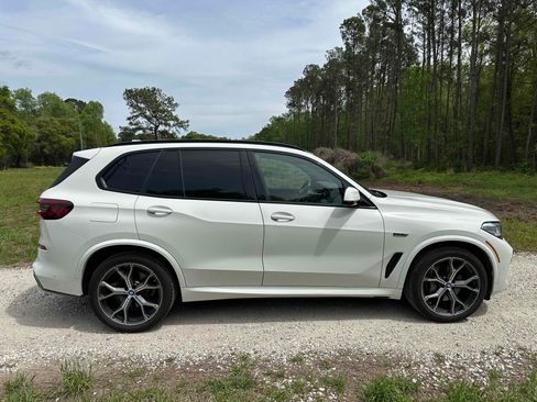 Used 2022 BMW X5 xDrive45e image 8