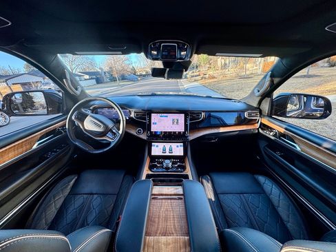 Used 2023 Jeep Grand Wagoneer Series III w/ HD Trailer Tow Package image 8