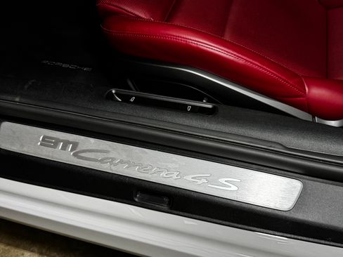 Used 2022 Porsche 911 Carrera 4S image 22