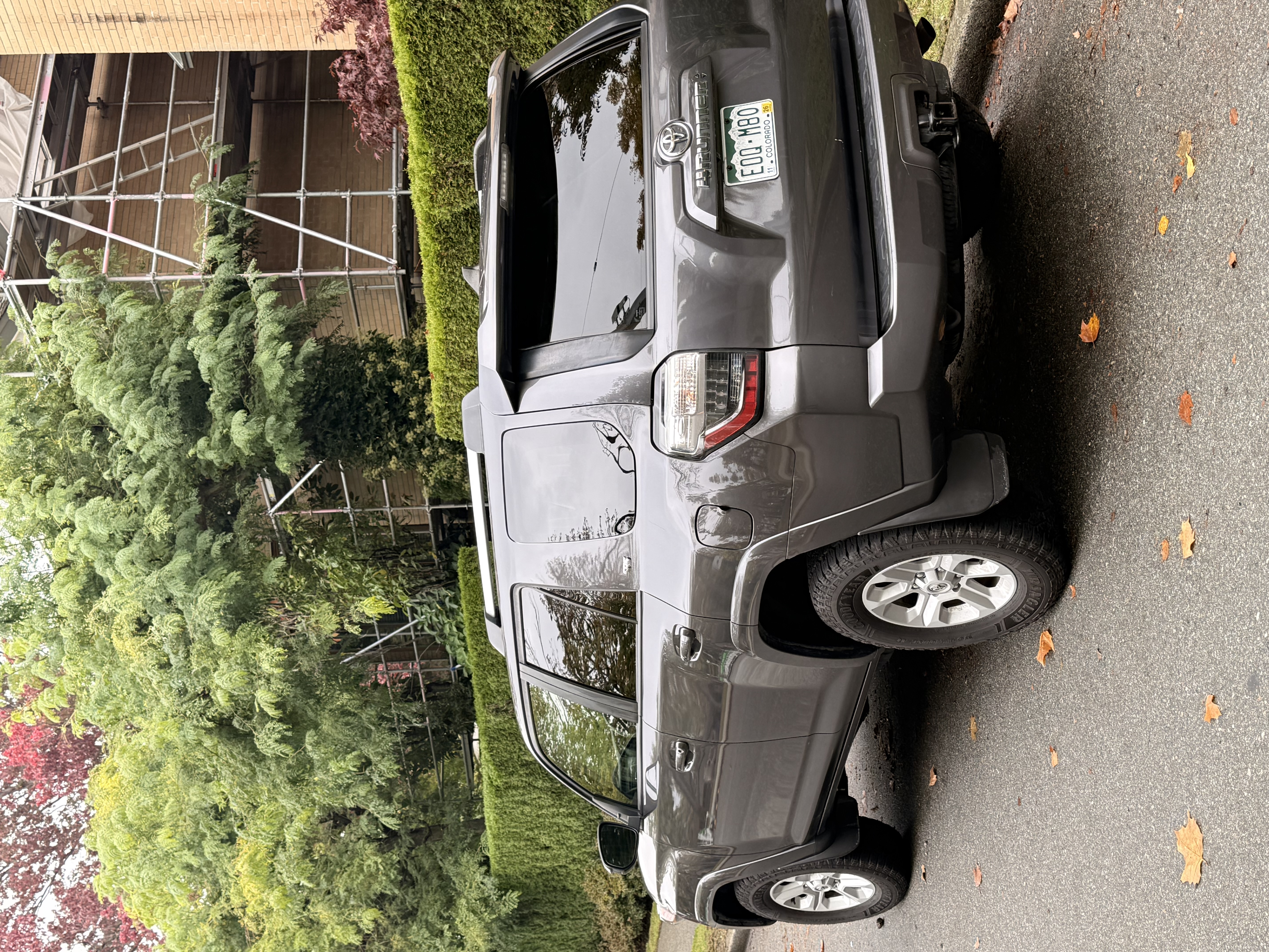 Used 2023 Toyota 4Runner SR5 AWD/4WD image 9