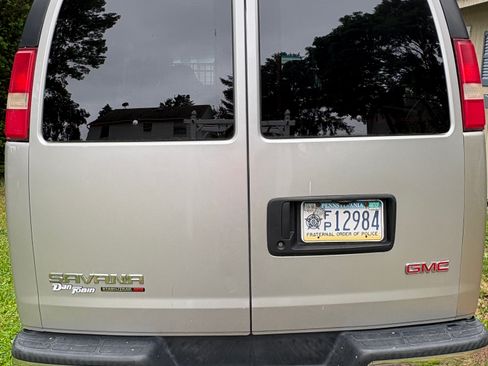 Used 2009 GMC Savana 1500 AWD Passenger w/ LT Preferred Equipment Group image 4